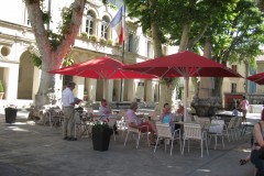 Place-de-la-Mairie-St-Remy-de-Pce.