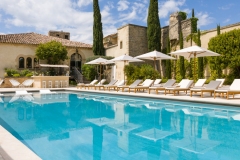 Le-Vieux-Castillon-Piscine-autre-vue©WanderlustLab