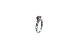 TOURNAIRE_Bague-French-Kiss-en-or-et-rhodolite-rose_A-partir-de-920E