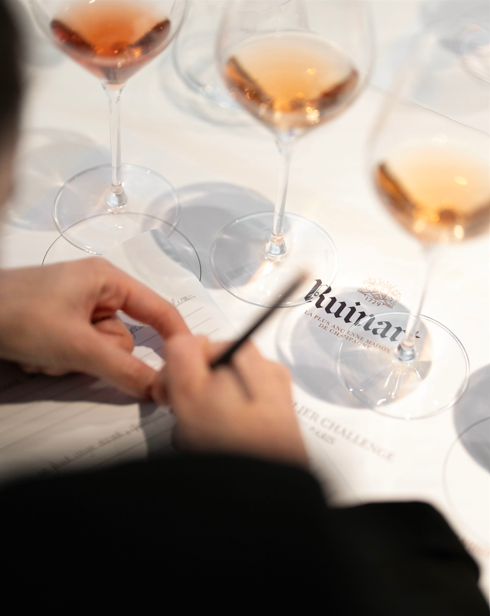 Dégustation de champagne rosé