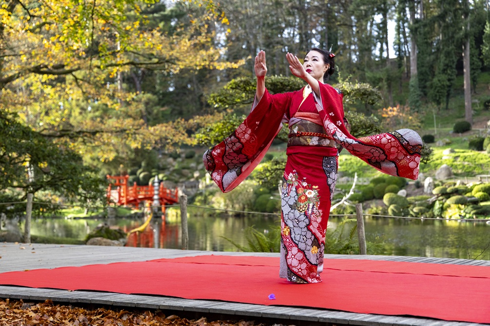 Danse japonaise à Momiji