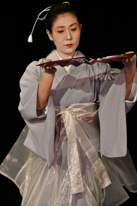 Yoko Sobue en danse traditionnelle