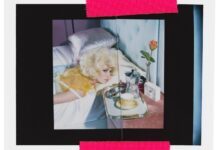 À Paris, Miles Aldridge propose un studio Polaroid éphémère pendant Art Basel